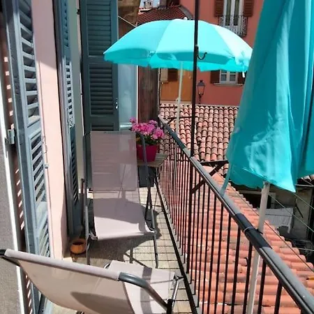 Azzurro * קנוביו