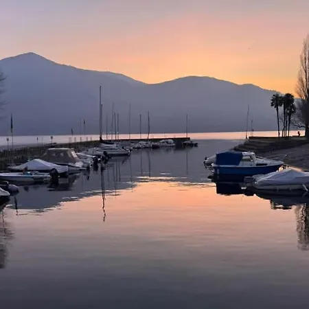 아파트 Azzurro 카노비오